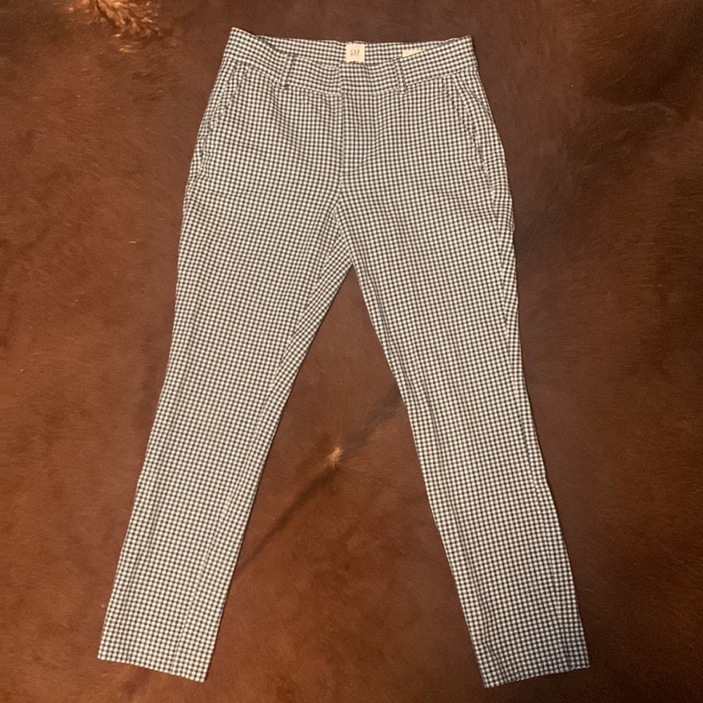 Plaid Gap signature skinny ankle pants. Navy and white, size 4.